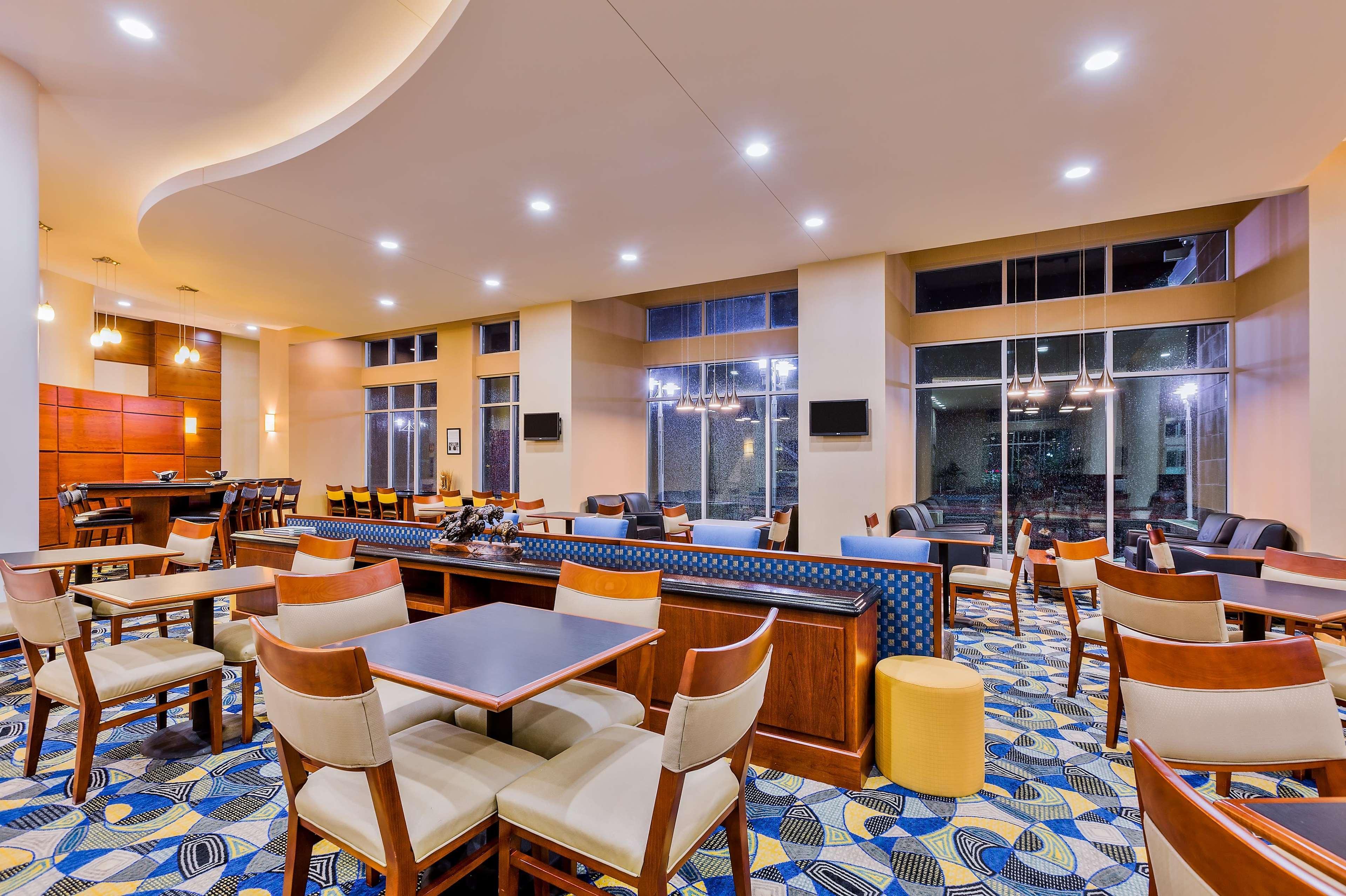 Hampton Inn & Suites Owensboro Downtown Waterfront מראה חיצוני תמונה