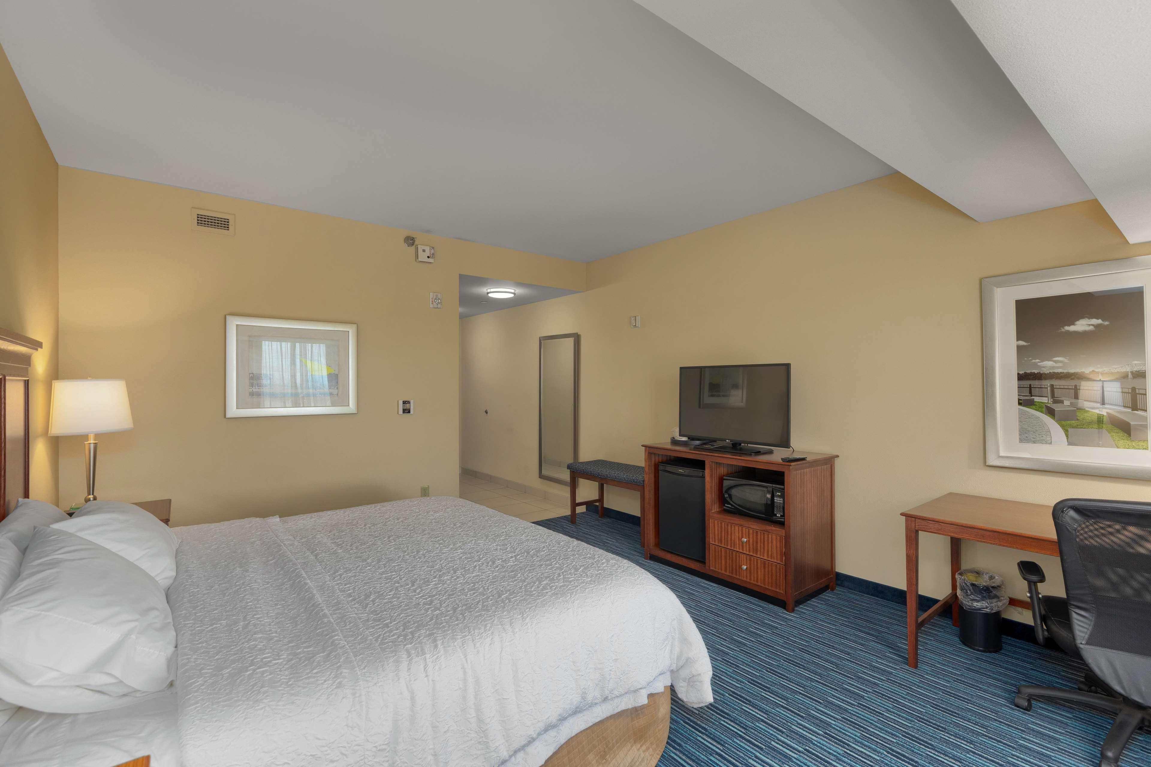 Hampton Inn & Suites Owensboro Downtown Waterfront מראה חיצוני תמונה