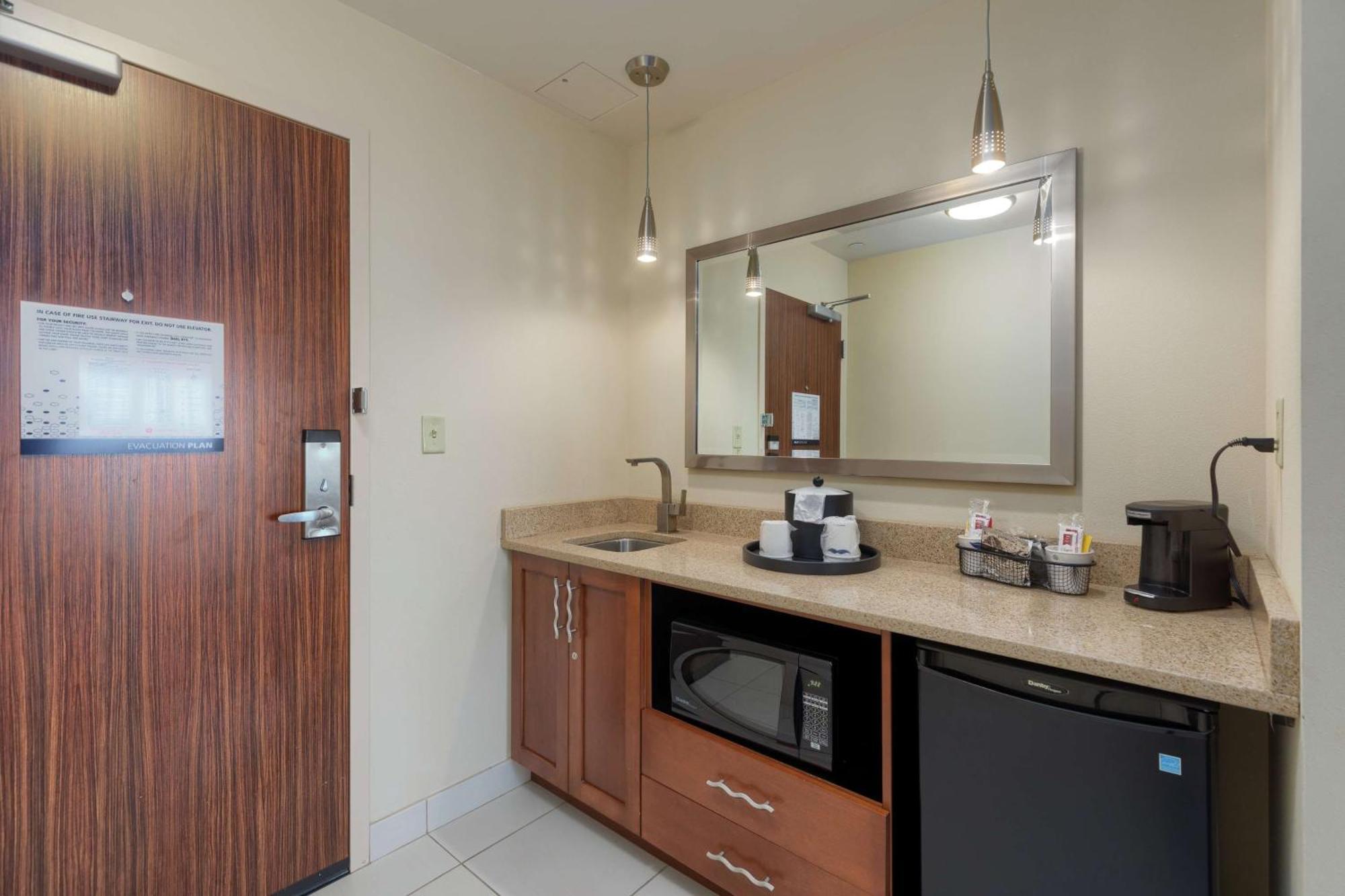 Hampton Inn & Suites Owensboro Downtown Waterfront מראה חיצוני תמונה