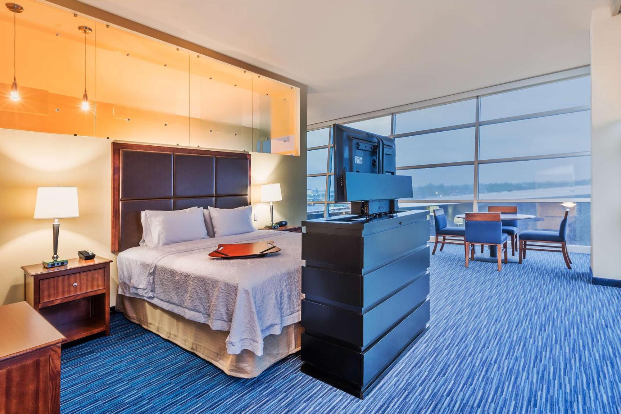 Hampton Inn & Suites Owensboro Downtown Waterfront מראה חיצוני תמונה